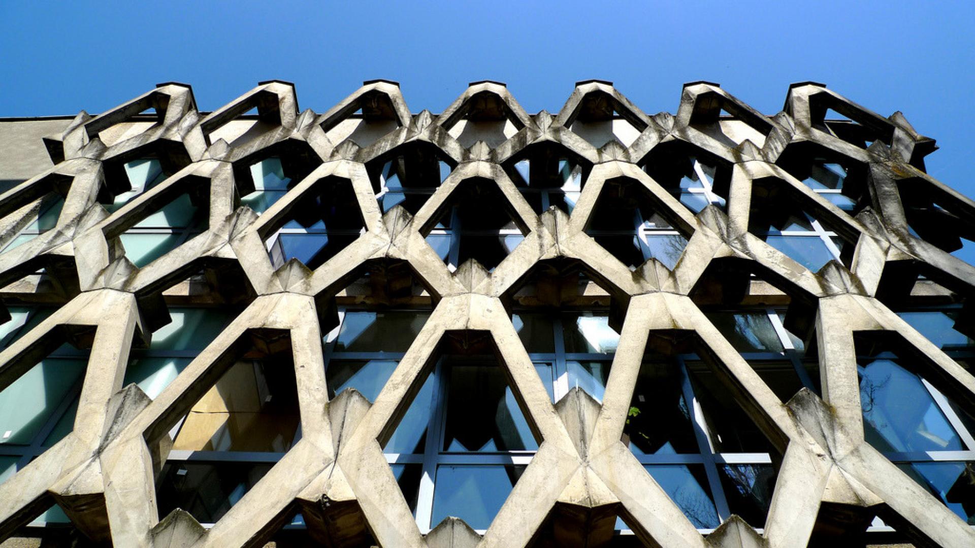 Socialist architecture of the Romanian Academy Library. | Photo by Danielzolli