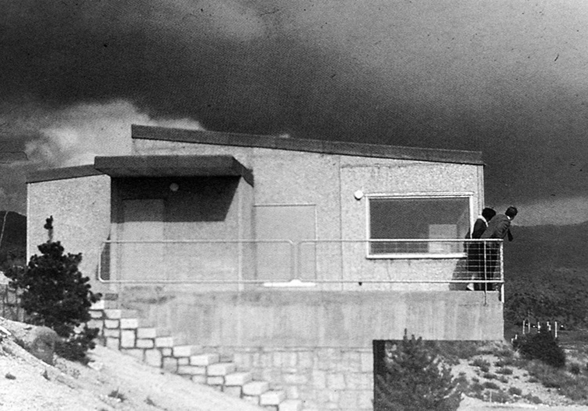 Spatial Relations | Jose Varela House in Villalba, Madrid (1964) by Alejandro de la Sota.